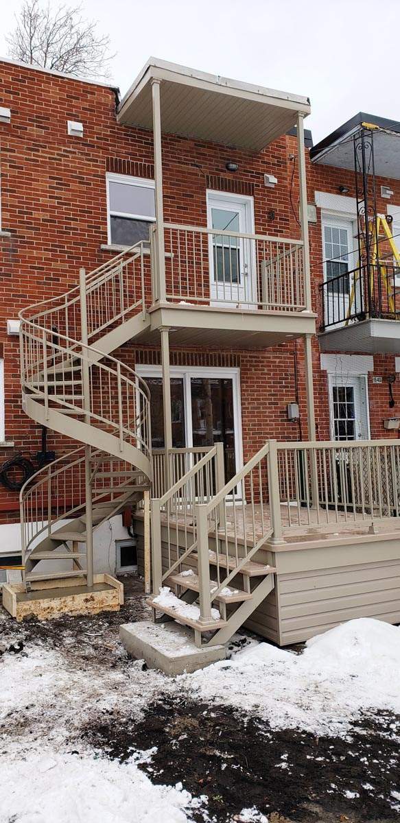 Réalisation de balcon en aluminium Rive Sud