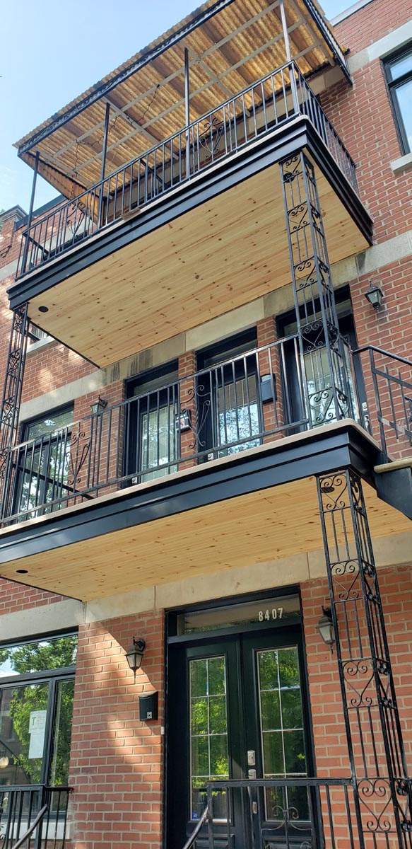 Réalisation de balcon en bois Rive Sud