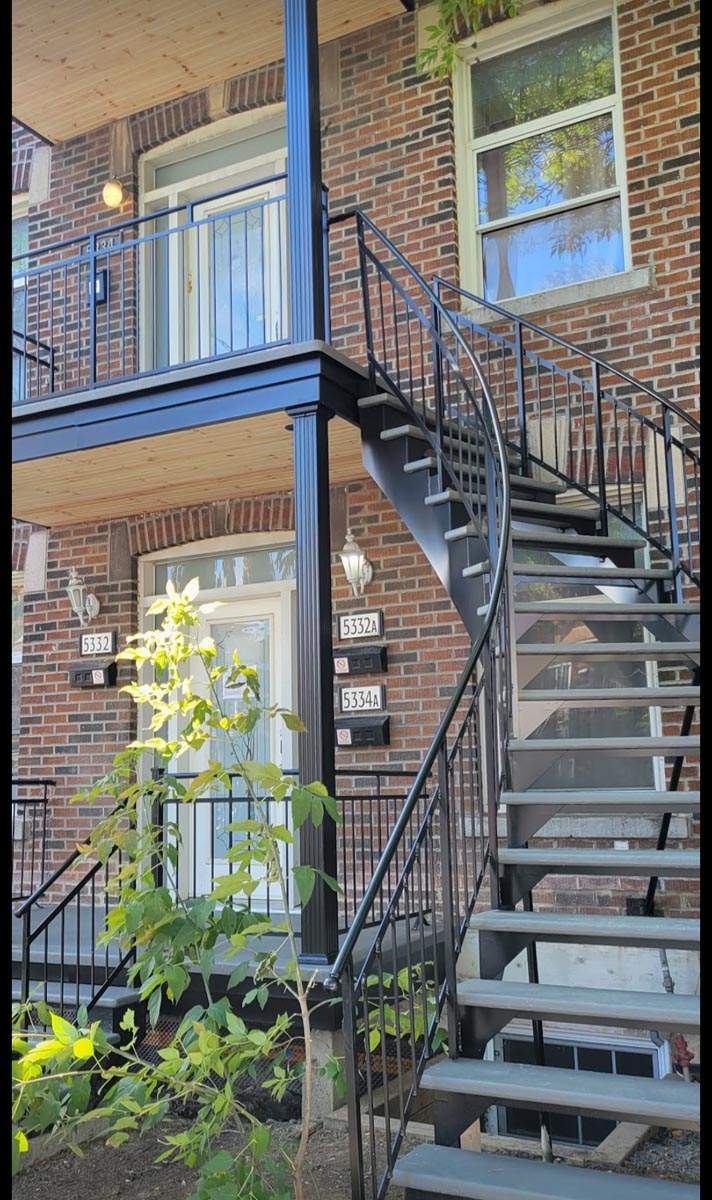 Réalisation de balcon en composite Rive Sud